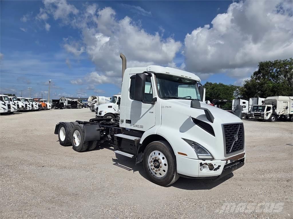 Volvo VNL64T300 Cavalos Mecânicos