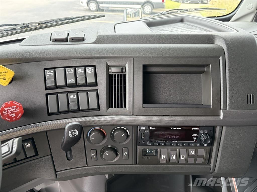 Volvo VNL64T740 Cavalos Mecânicos