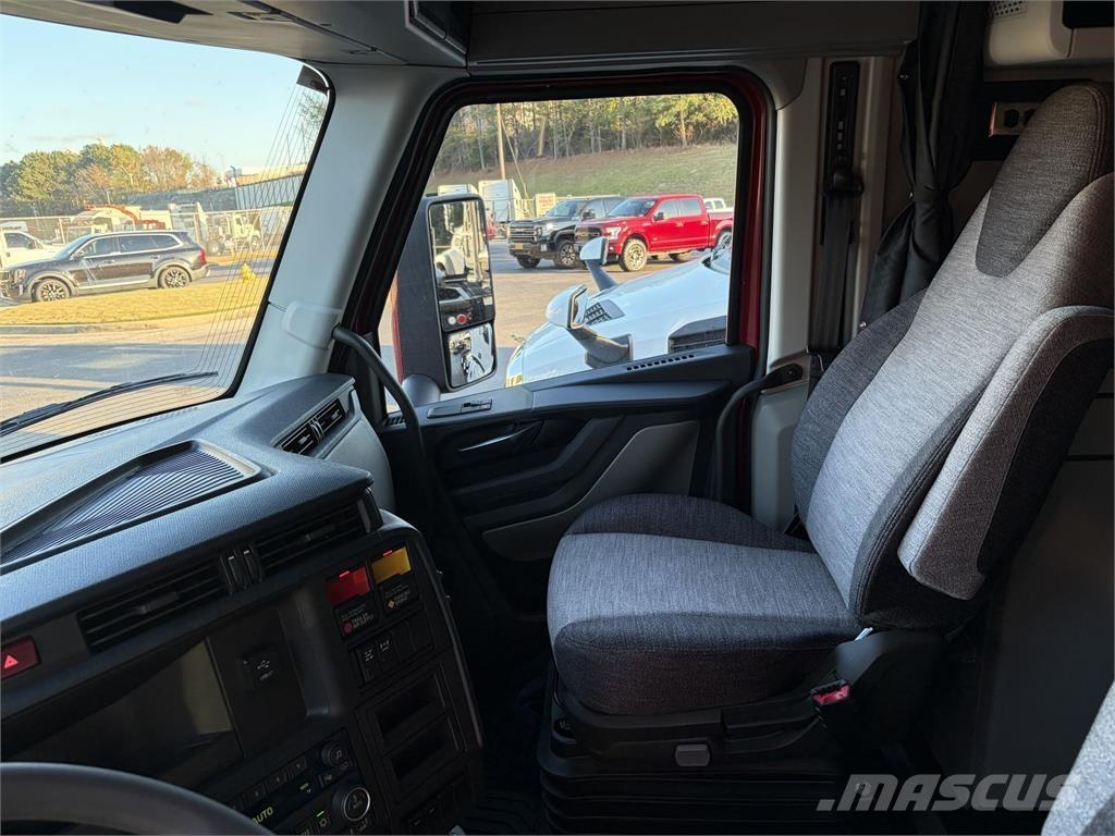 Volvo VNL64T840 Cavalos Mecânicos