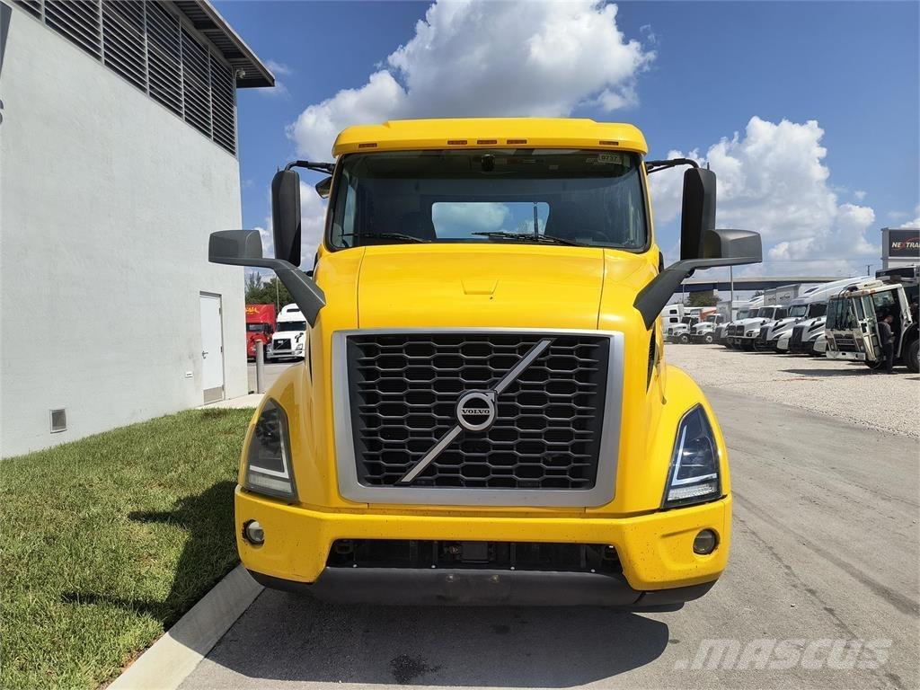 Volvo VNR64T Cavalos Mecânicos