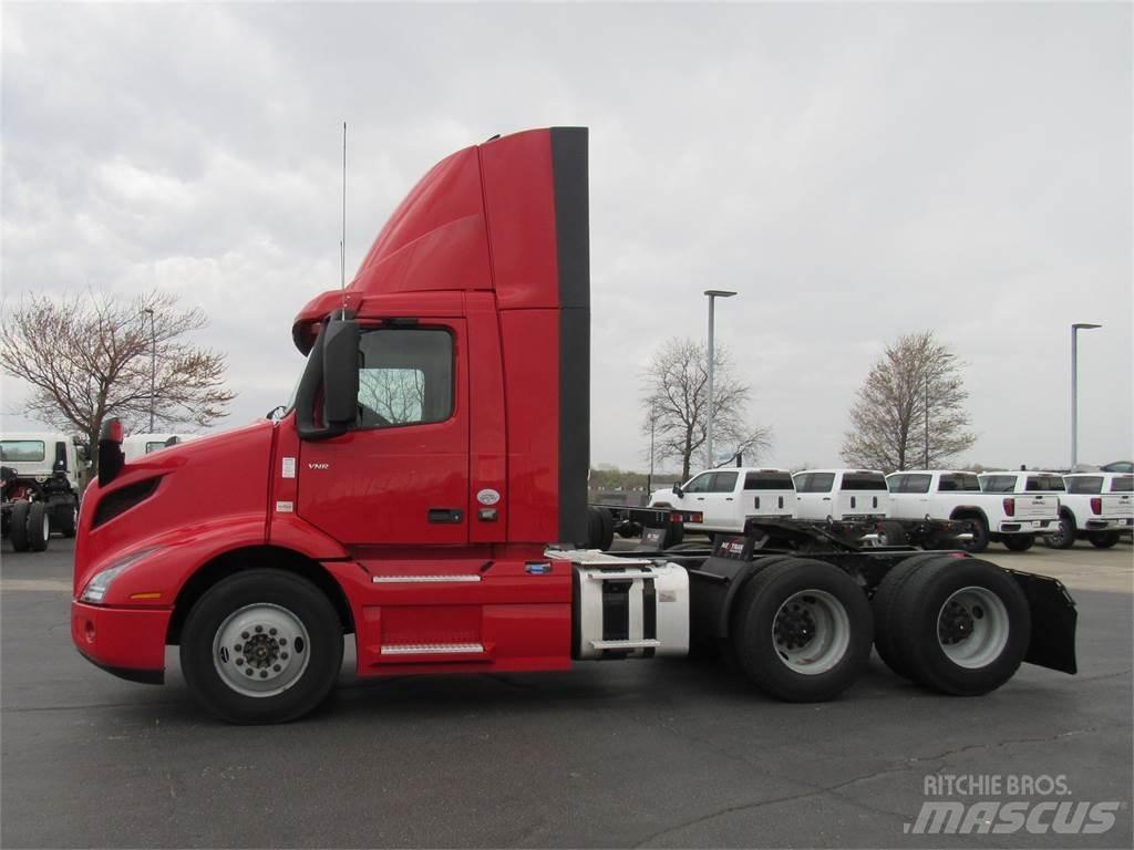 Volvo VNR64T300 Cavalos Mecânicos