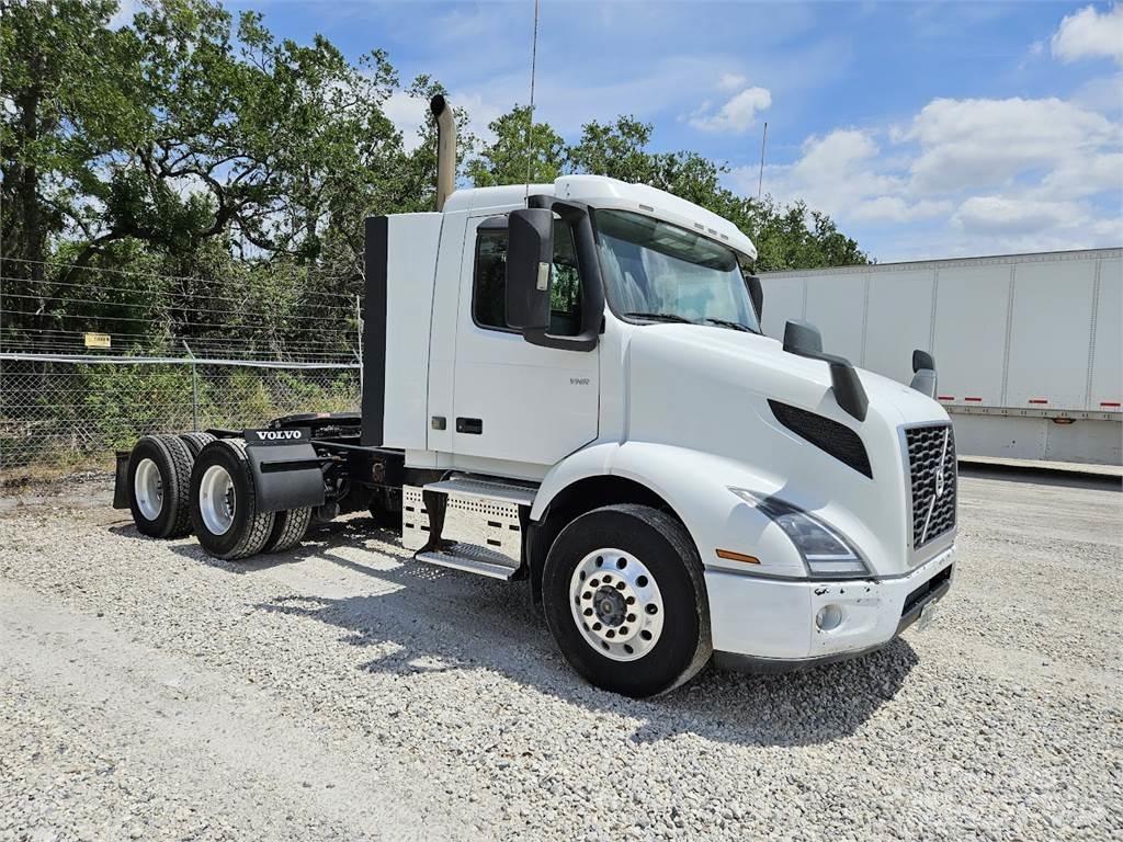 Volvo VNR64T300 Cavalos Mecânicos