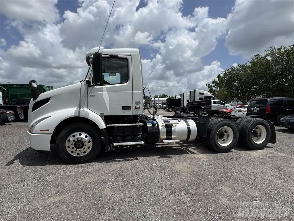 Volvo VNR64T300 Cavalos Mecânicos