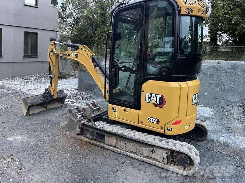 CAT 302 Miniescavadeiras