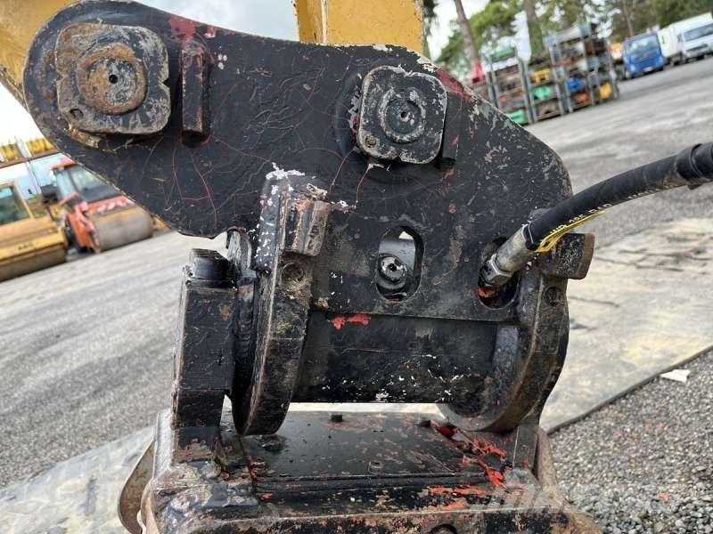 CAT 302.7DCR Miniescavadeiras