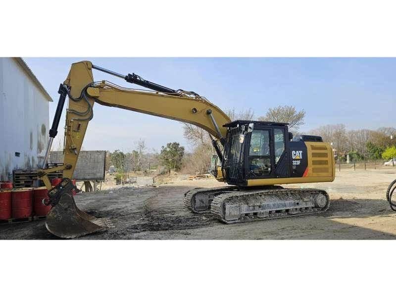 CAT 323F Escavadeiras de esteiras