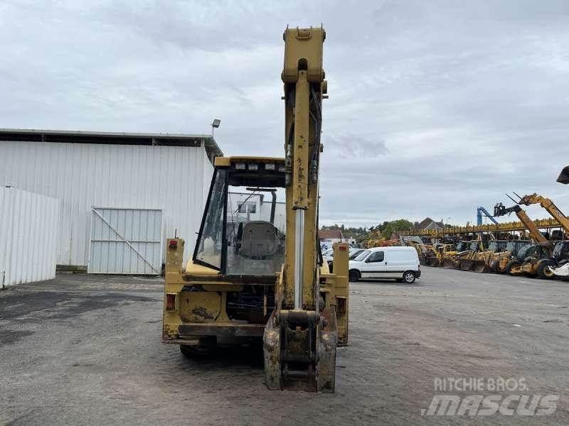 CAT 428C Retroescavadeiras