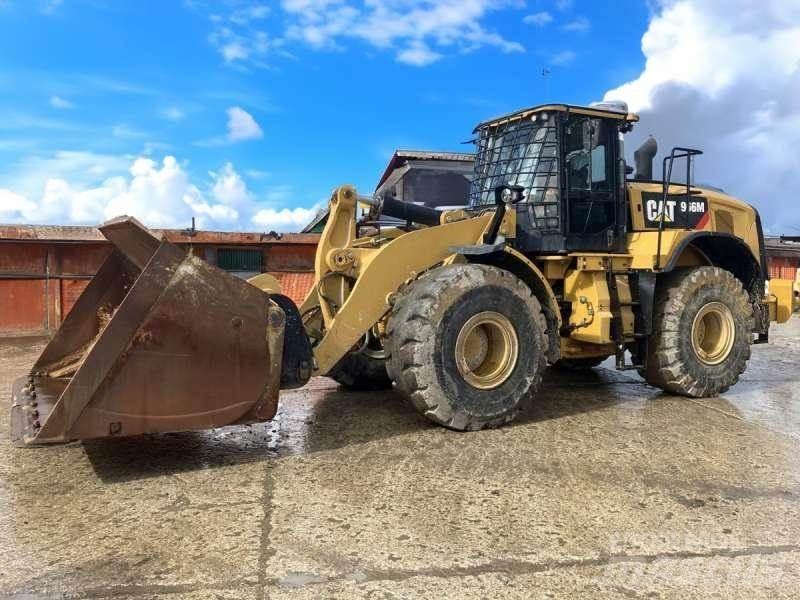 CAT 966M Carregadeiras de rodas