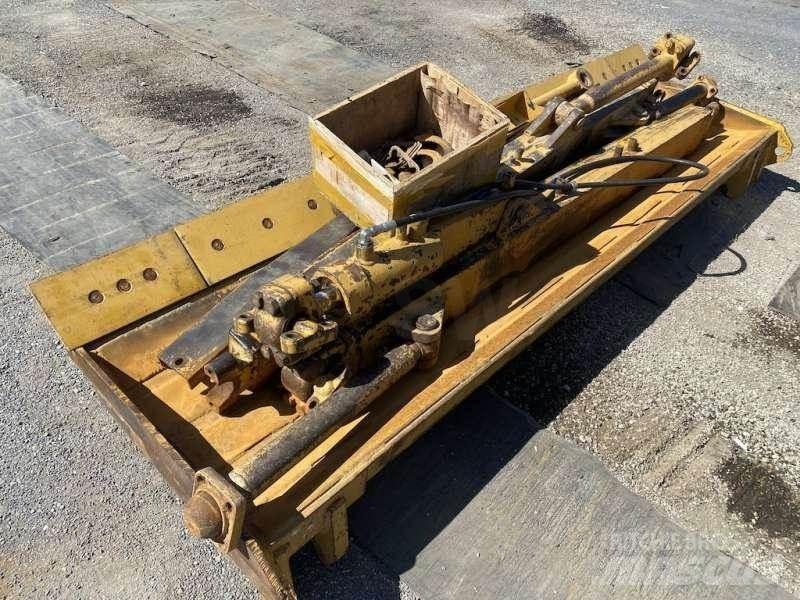 CAT D3B Dozers - Tratores rastos