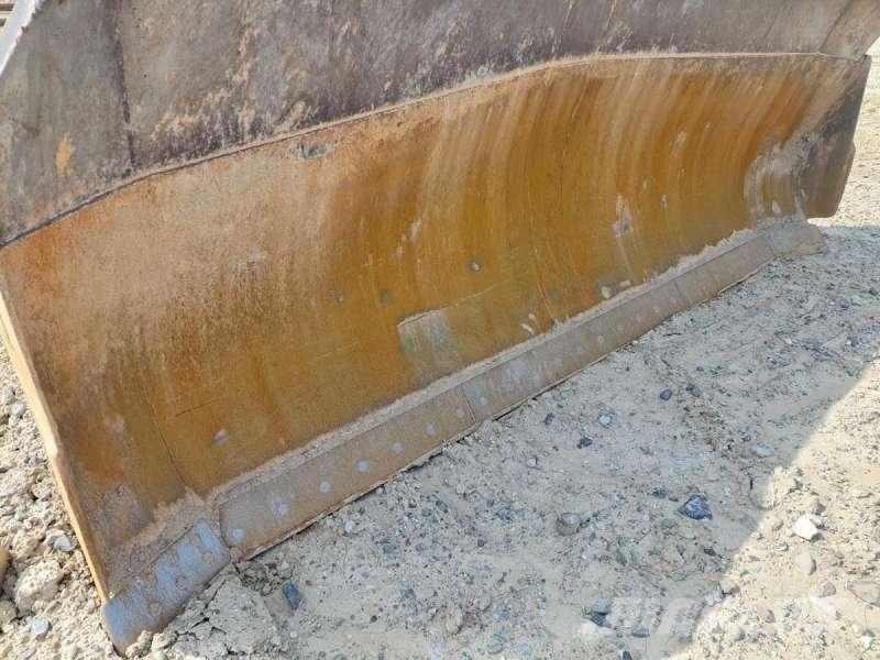 CAT D6T LGP Dozers - Tratores rastos