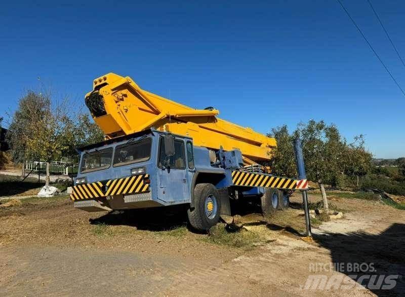 Condor 125/S Gruas Todo terreno