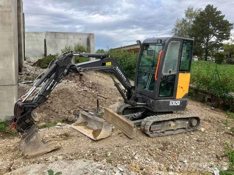 Volvo ECR25D Miniescavadeiras