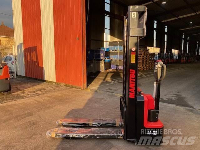 Manilec ES112EASY Empilhador para operador externo