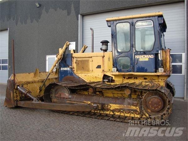 Hanomag D680E Dozers - Tratores rastos
