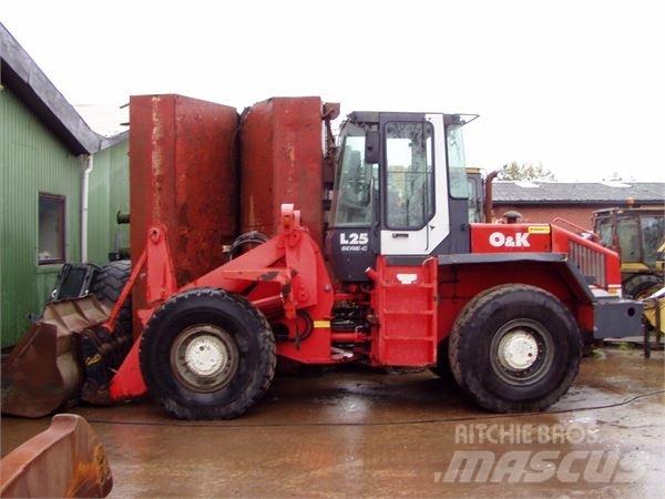 O&K L25C Carregadeiras de rodas