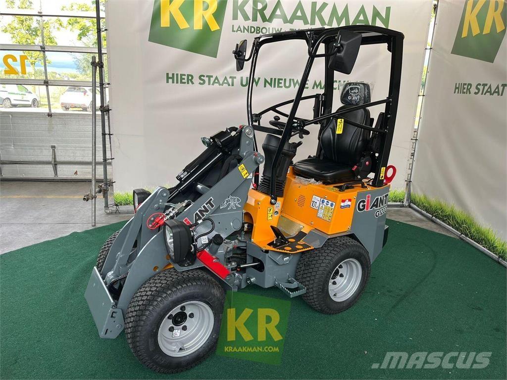 GiANT G1200 Carregadoras frontais e escavadoras