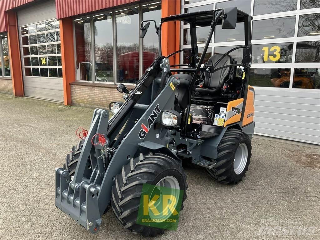 GiANT G2300 Carregadoras frontais e escavadoras