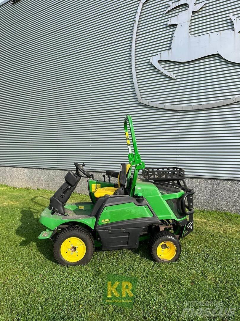 John Deere 1580 Corta-Relvas Rough, trim and surrounds