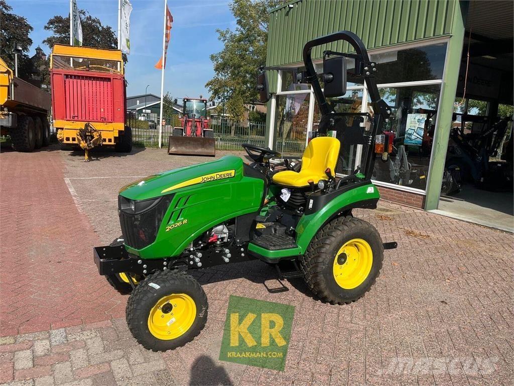 John Deere 2026R Tractores compactos