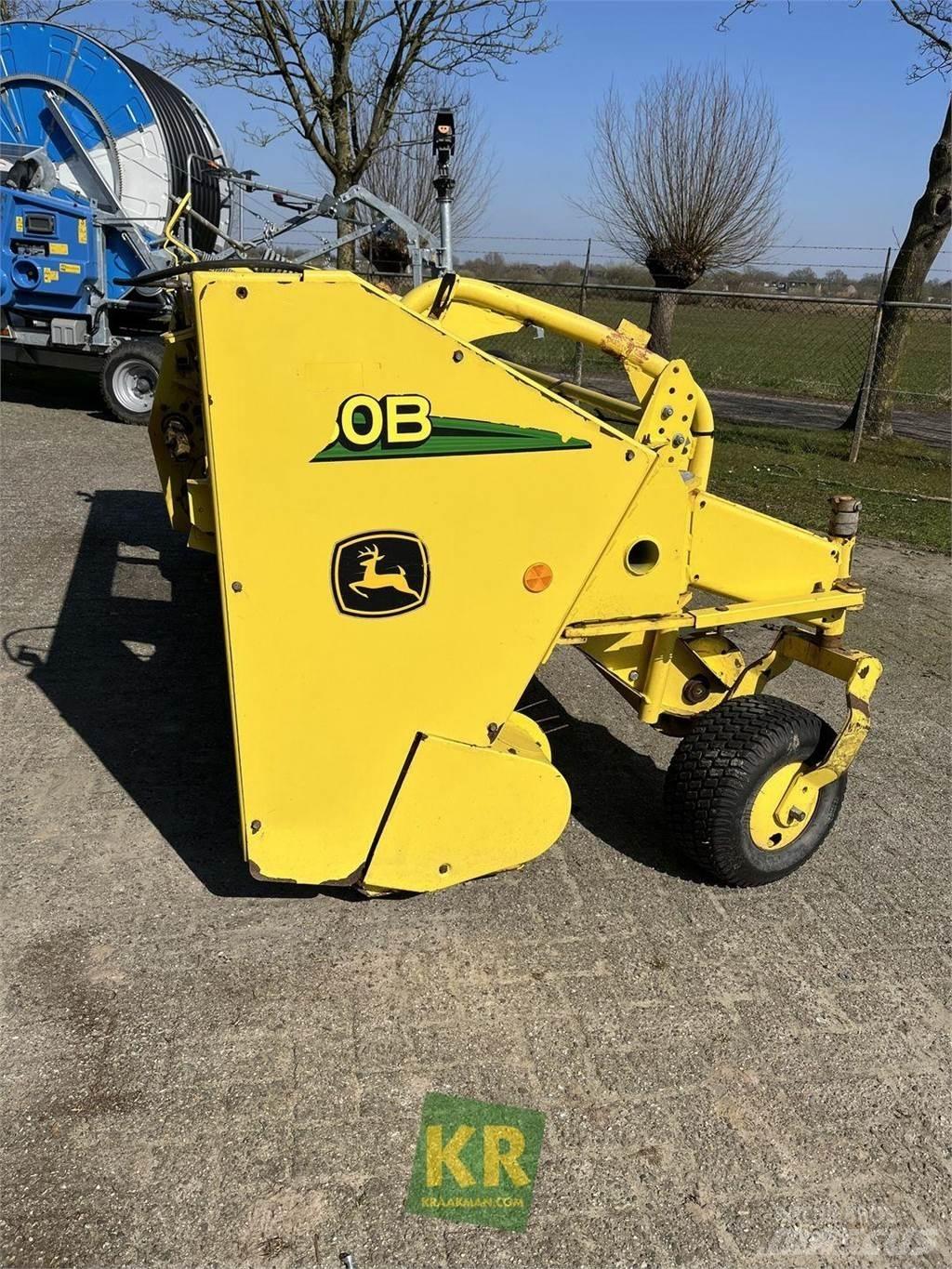 John Deere 630B Acessórios máquinas feno e forragem
