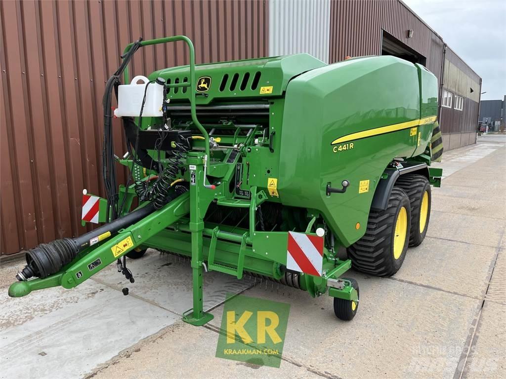 John Deere C441R Enfardadeira de rolos