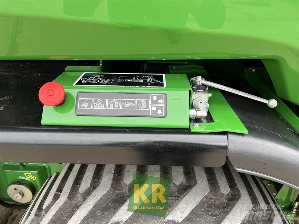 John Deere C441R Enfardadeira de rolos