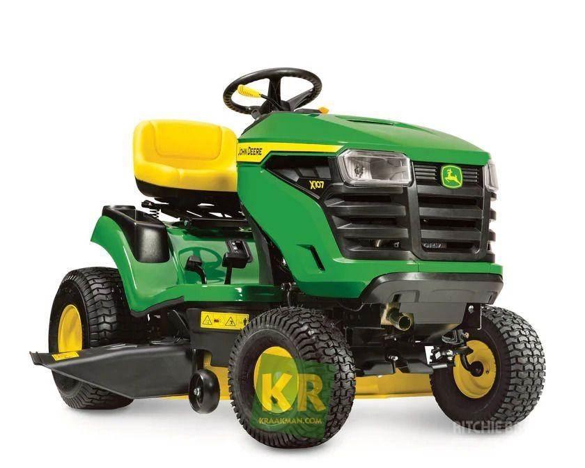 John Deere X107 Corta-Relvas Riders