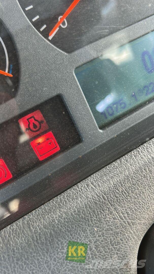 Valtra Overig Tratores Agrícolas usados