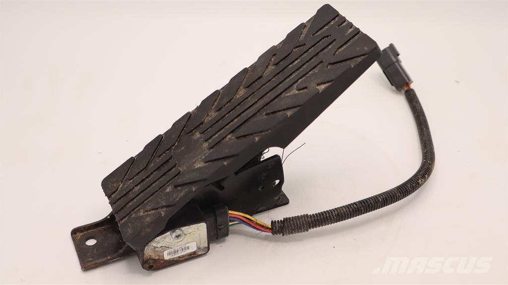 Volvo GASPEDAL Cabina