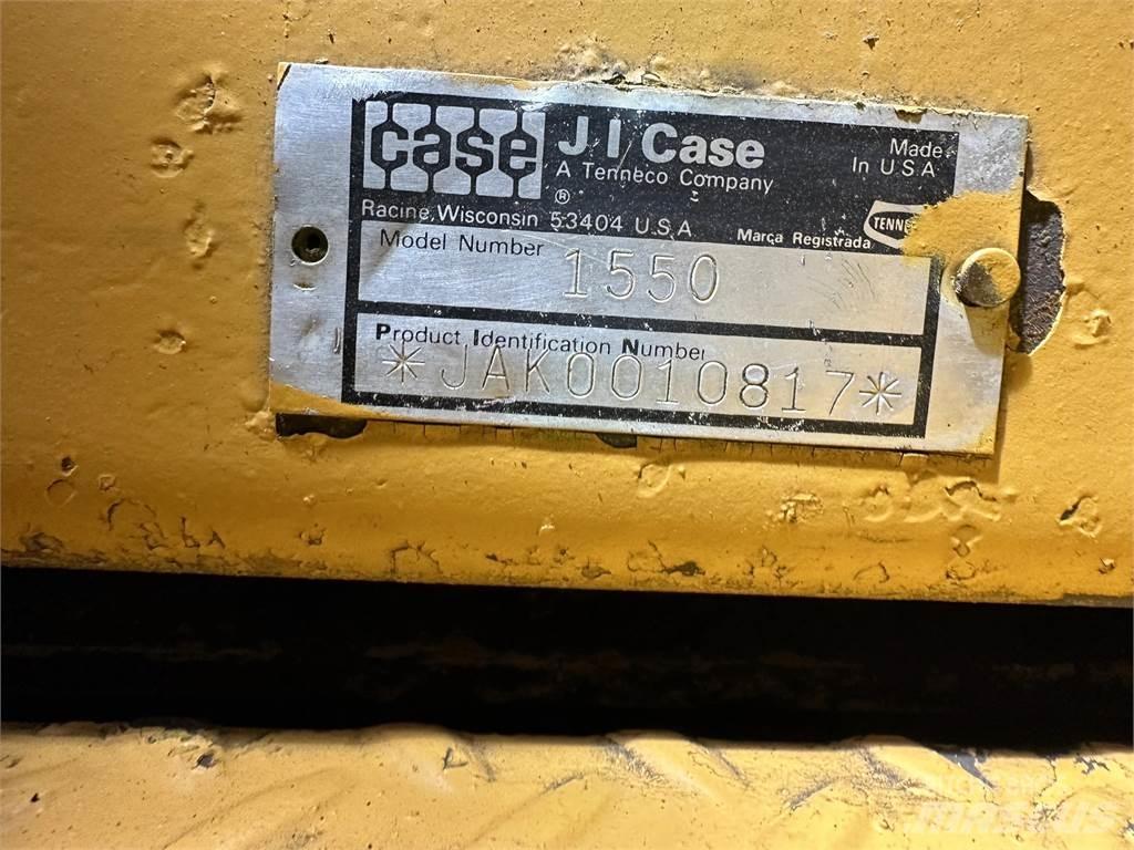 CASE 1550 Dozers - Tratores rastos