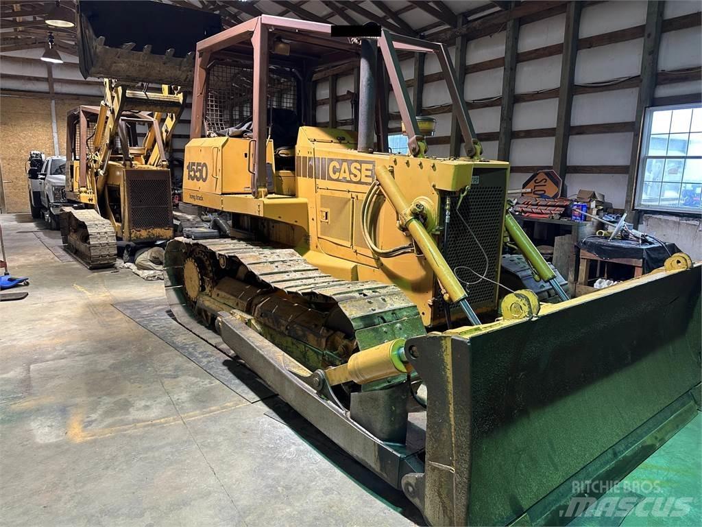 CASE 1550 Dozers - Tratores rastos