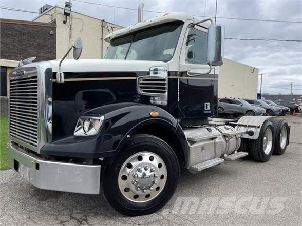 Freightliner 122SD Cavalos Mecânicos