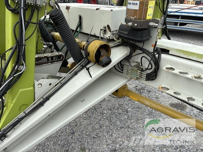 CLAAS LINER 3000 Ancinho virador