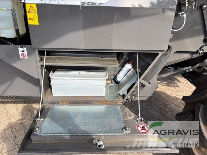 CLAAS TRION 650 Ceifeiras debulhadoras