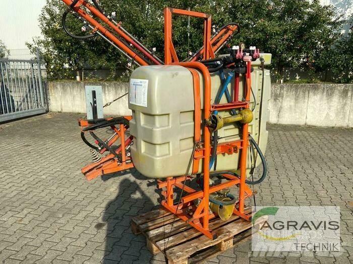 Douven 600 L Pulverizadores rebocados