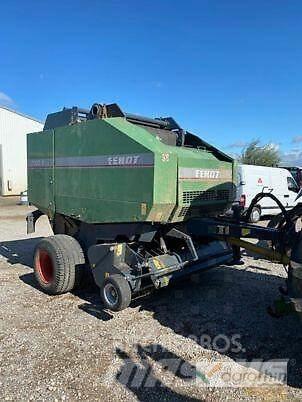 Fendt 2900V Enfardadeira de rolos