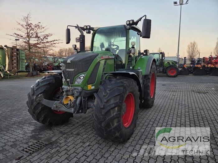 Fendt 718 VARIO GEN-6 Tratores Agrícolas usados
