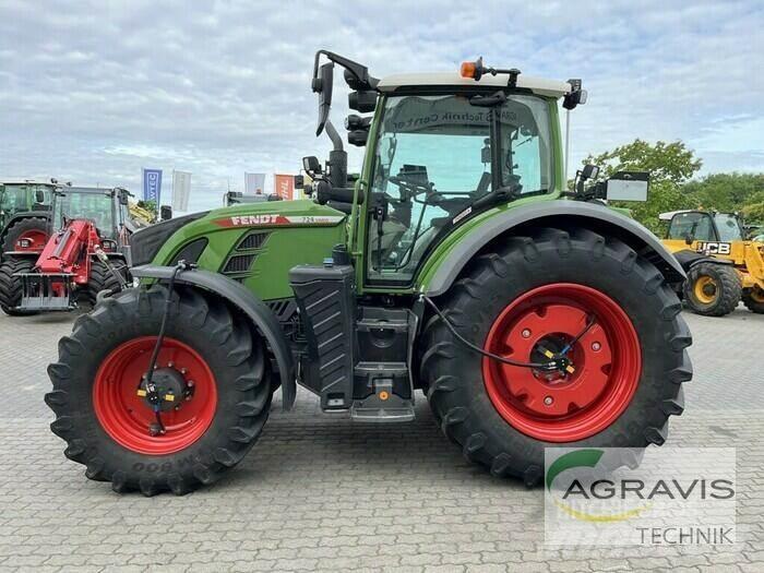Fendt 724 VARIO GEN-6 Tratores Agrícolas usados