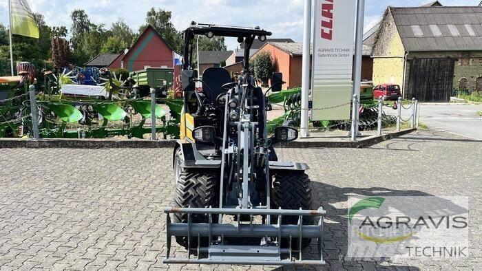 GiANT G2200E Carregadeiras de rodas