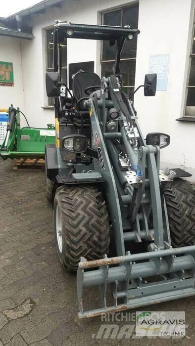 GiANT G2200E-3 Carregadeiras de rodas