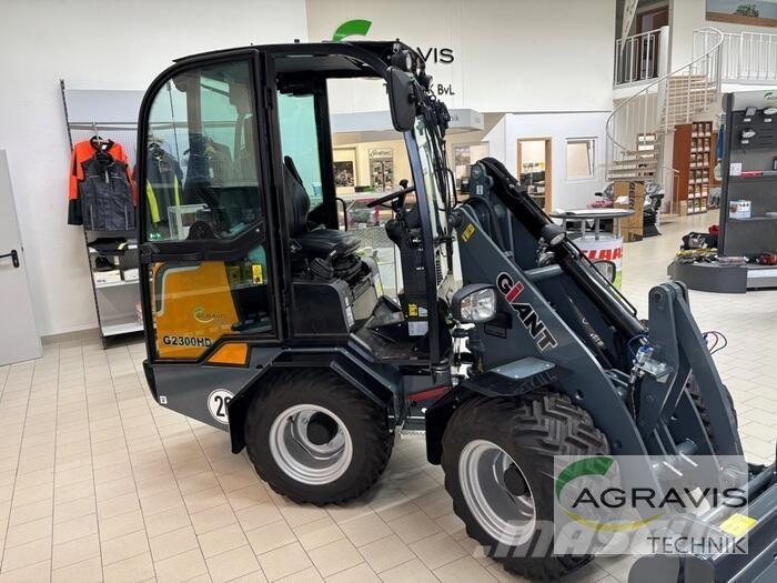 GiANT G2300 HD Carregadeiras de rodas
