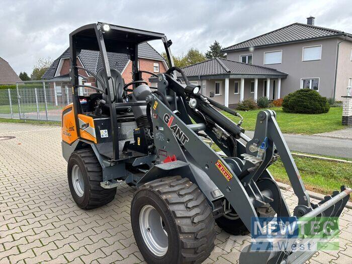 GiANT G2700 HD+ Carregadeiras de rodas