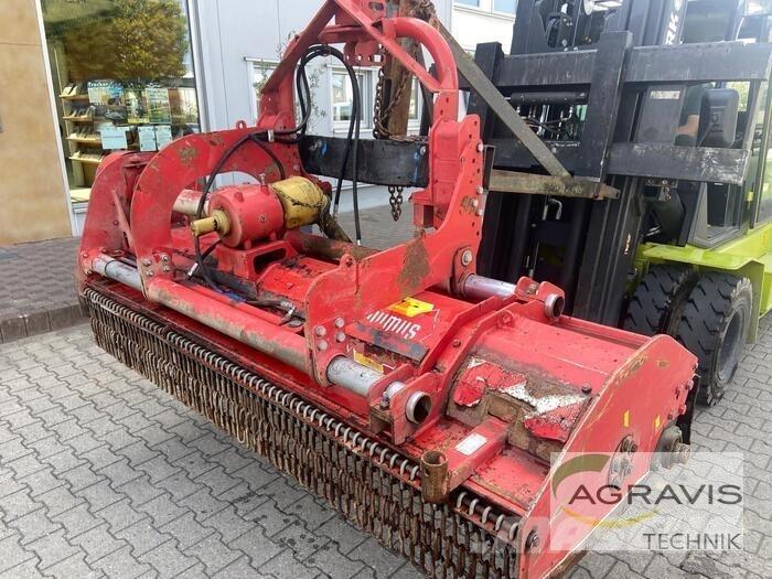 Humus KMF 260 Gadanheiras e cortadores de folhas para pastos