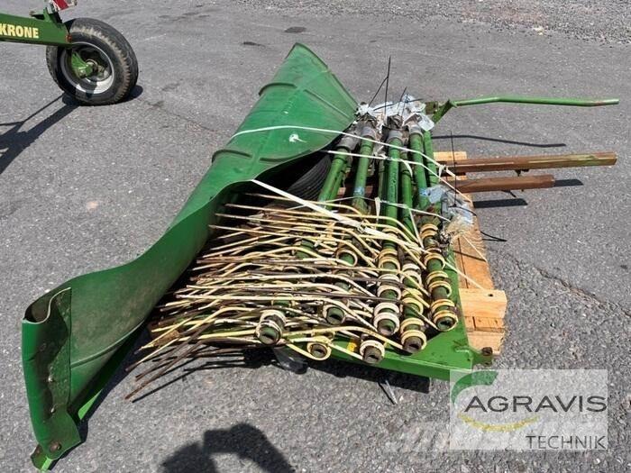 Krone SWADRO 810 Ancinho virador