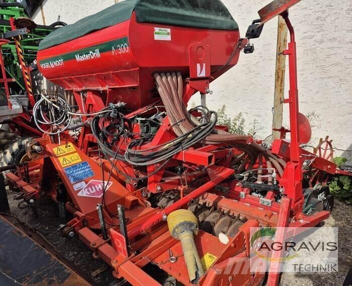 Kuhn HRB 302 D Grades mecânicas e moto-cultivadores