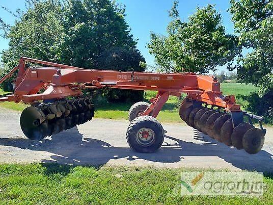 Kuhn XM32 Grades