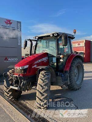 Massey Ferguson 5713S Tratores Agrícolas usados