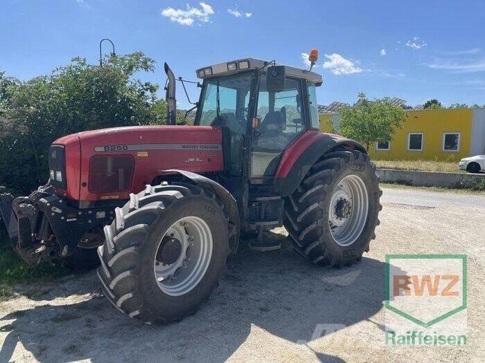 Massey Ferguson 8250-4 Tratores Agrícolas usados