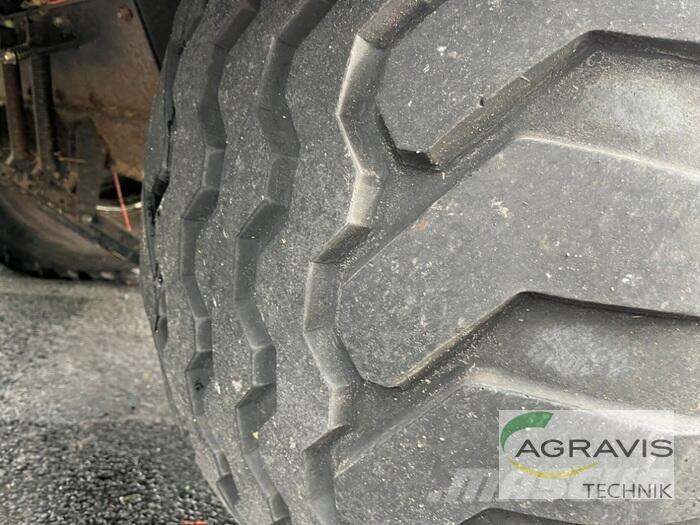 New Holland BB 940 Enfardadeira de fardos quadrados