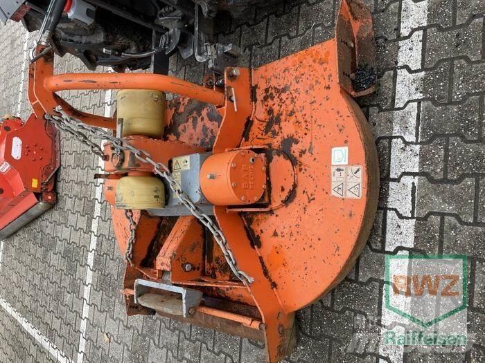  S222 Gadanheiras e cortadores de folhas para pastos